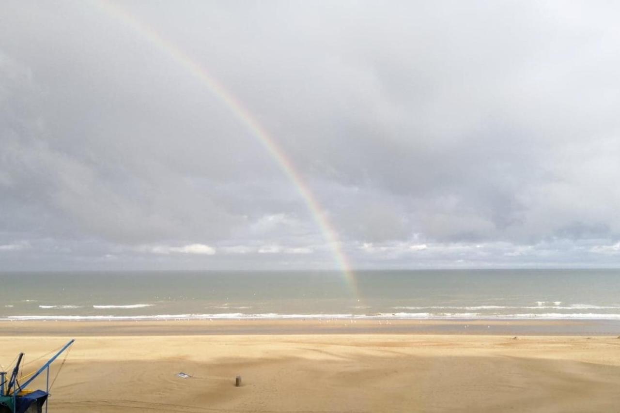 Modern appartement met uniek zeezicht Koksijde Buitenkant foto